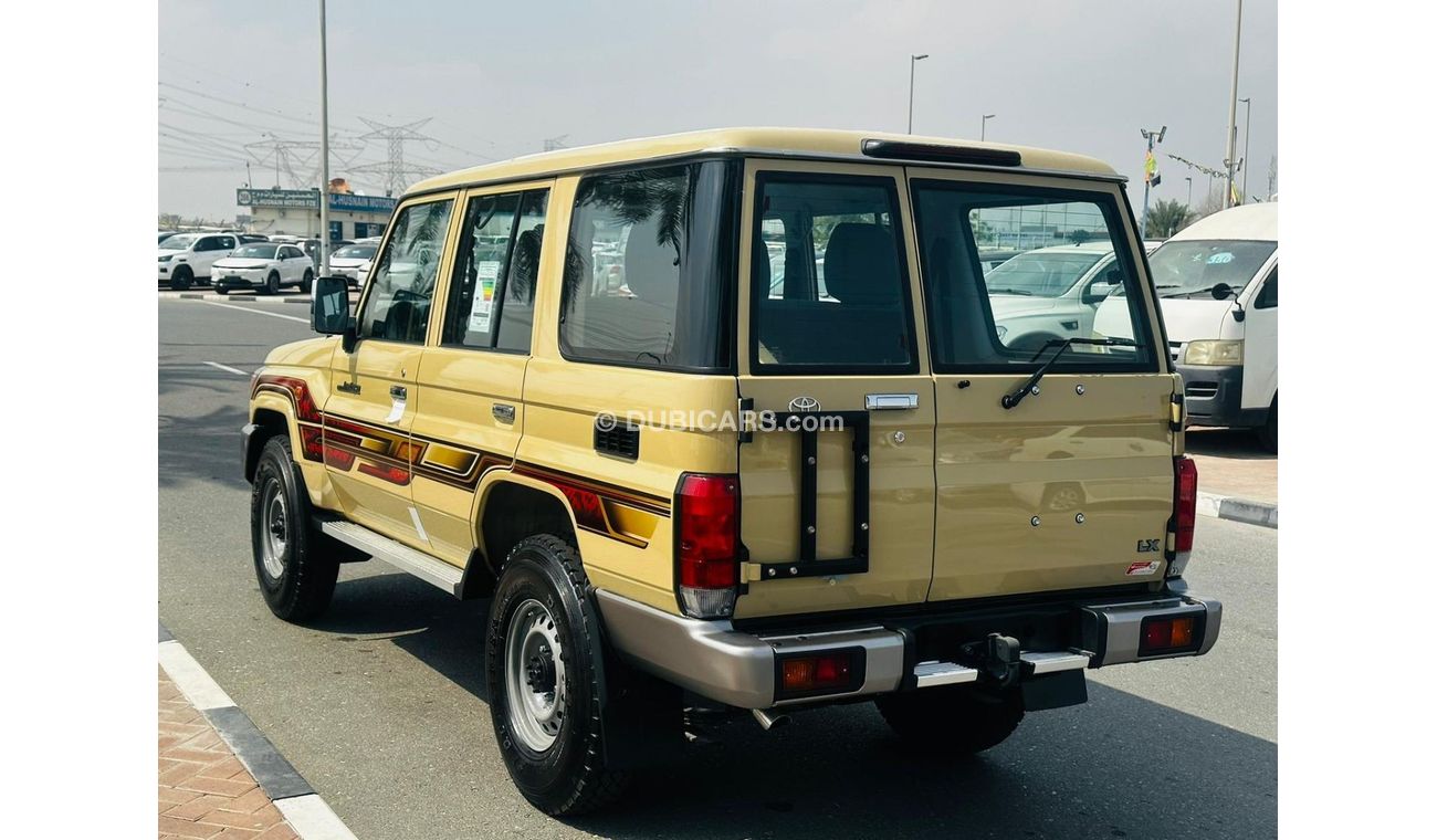 Toyota Land Cruiser Hard Top TOYOTA LAND CRUISER HARDTOP 76 2023 4.0 PETROL