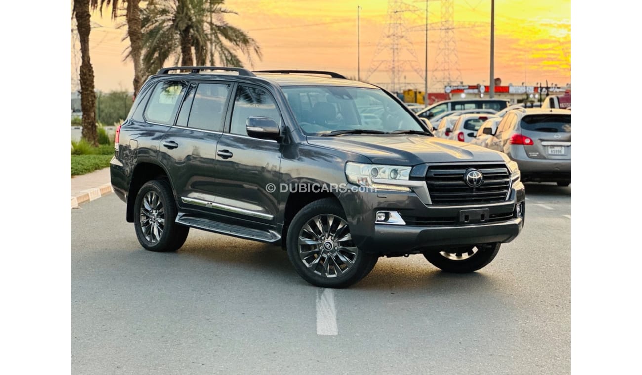 تويوتا لاند كروزر Toyota Land Cruiser sahara top of the range