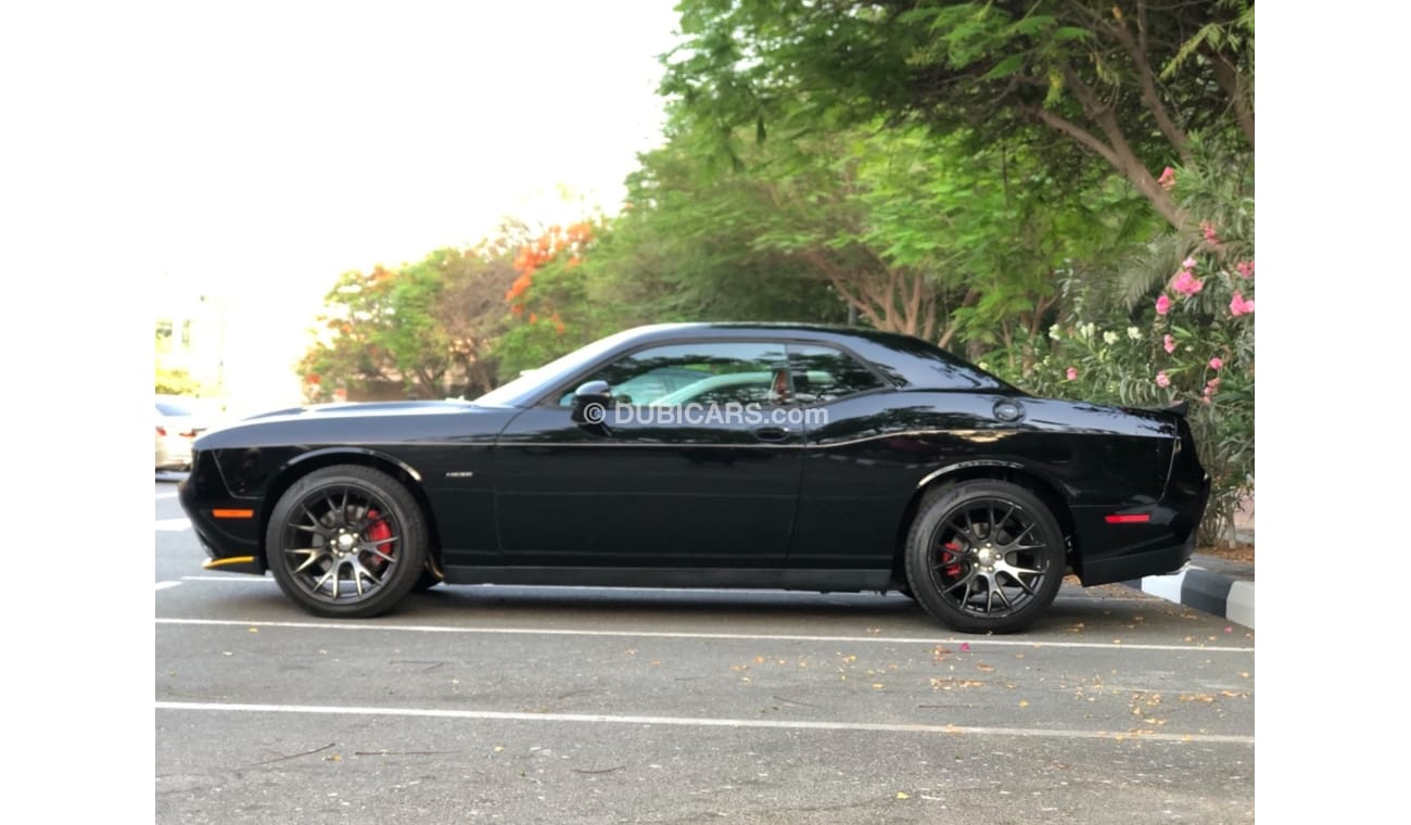 Dodge Challenger R/T MODEL 2016 car prefect condition inside and outside full electric control steering control senso