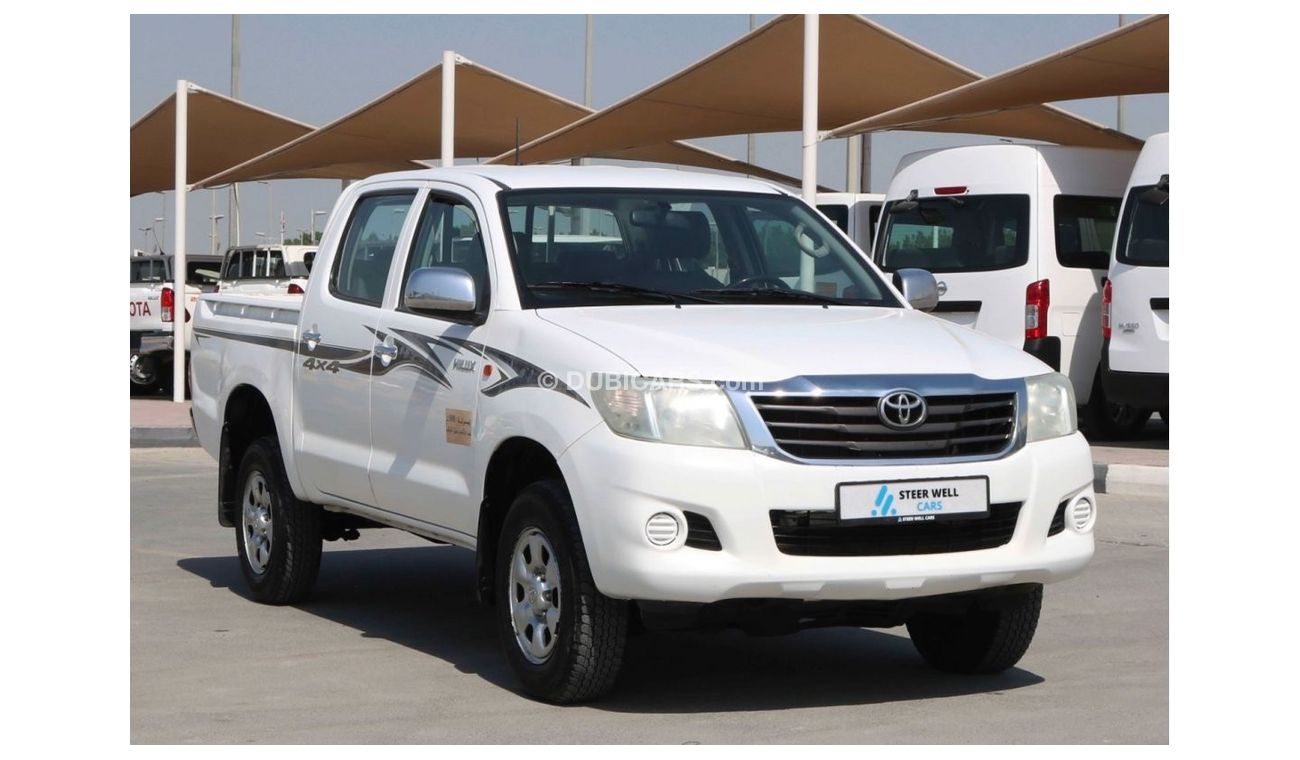 تويوتا هيلوكس 2015 | HILUX 4X4 DIESEL - DOUBLE CABIN PICKUP WITH GCC SPECS AND EXCELLENT CONDITION