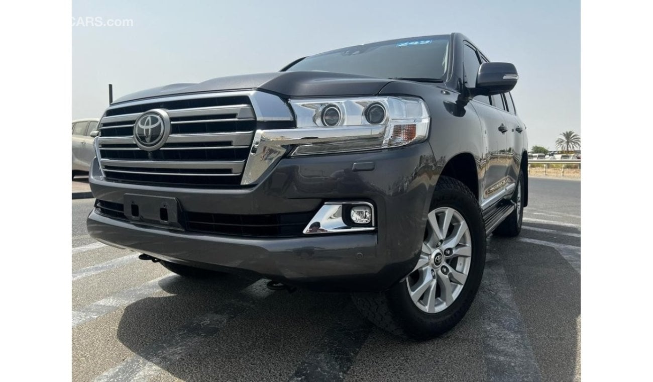 Toyota Land Cruiser VXR English