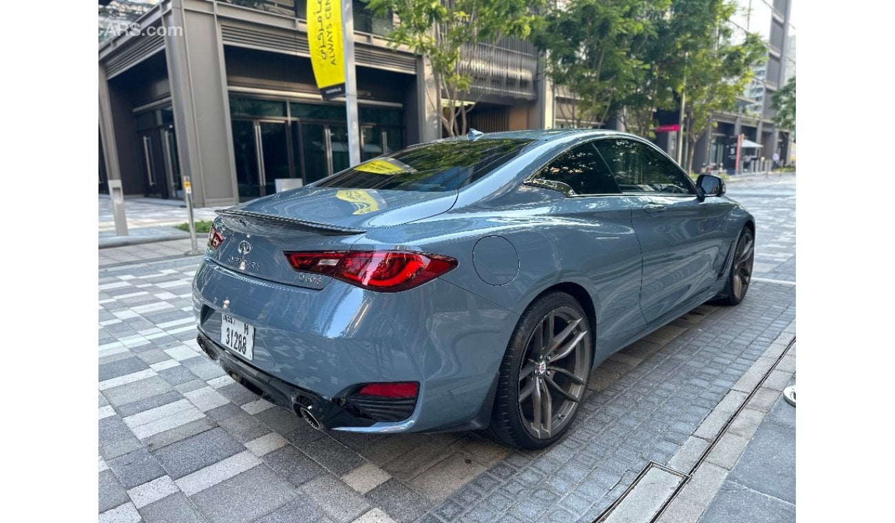 Infiniti Q60 RED SPORT 400