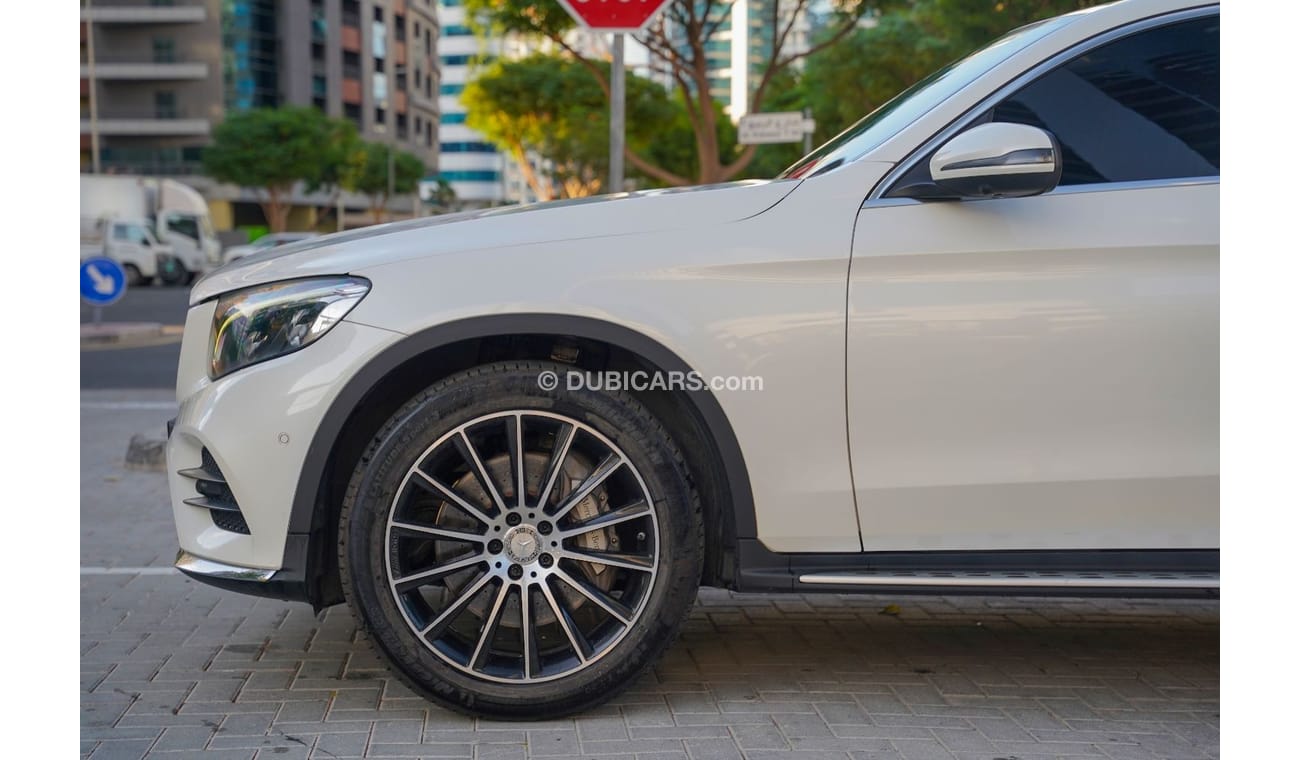 مرسيدس بنز GLC 250 Coupe AMG 2.0L 2017 Mercedes-Benz GLC250 4-Matic AMG 2.0L