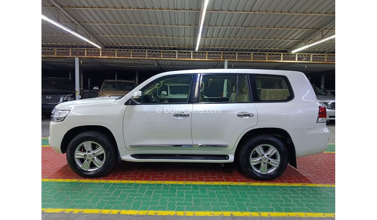 Toyota Land Cruiser Gxr