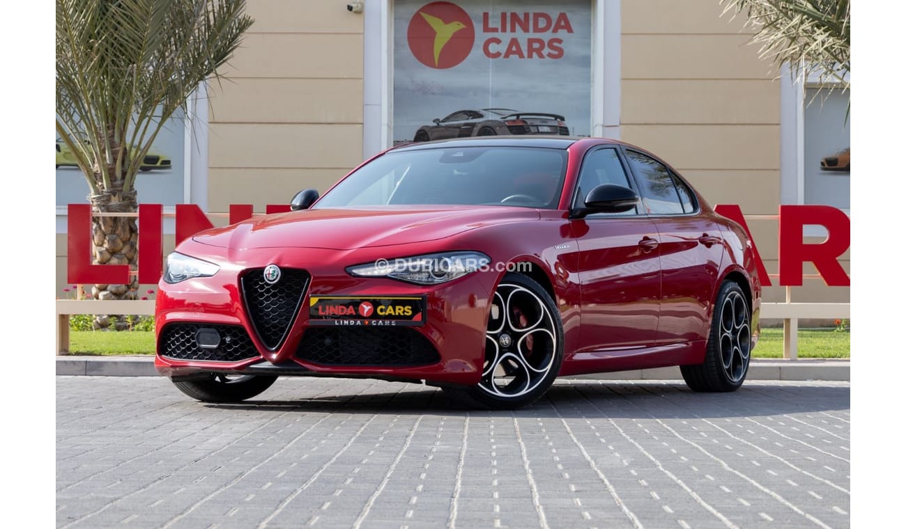 ألفا روميو جوليا Alfa Romeo Giulia Veloce Q2 2023 GCC under Agency Warranty with Flexible Down-Payment.