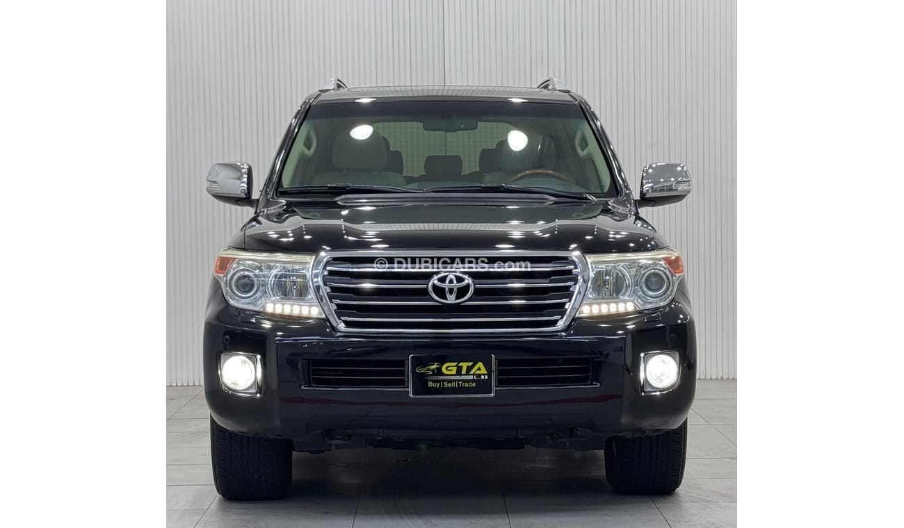 تويوتا لاند كروزر GXR 4.0L (271 HP) AWD 2014 Toyota Land Cruiser GXR V6, Service History, Excellent Condiiton, 8 Seate