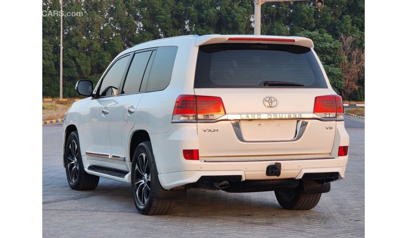 Toyota Land Cruiser VXR UPGRADE 2021