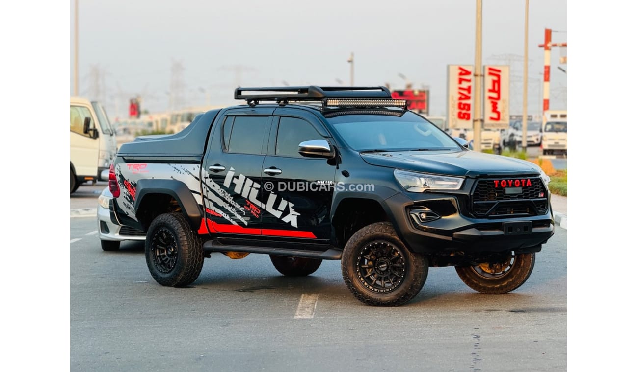 تويوتا هيلوكس Toyota hilux 2020 facelift to 2024 GR v4 Gcc excellent Condition