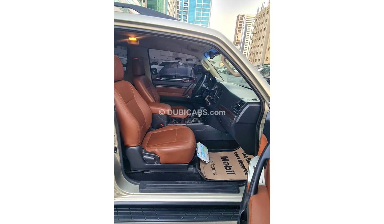 Mitsubishi Pajero PAJERO 2013 GCC 2 DOOR  LOW MILEAGE