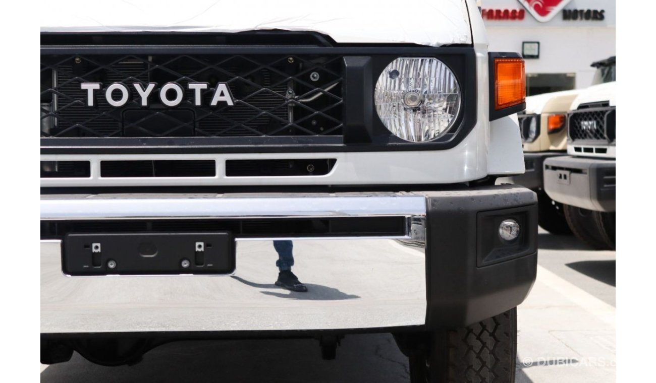 Toyota Land Cruiser 2024 LAND CRUISER GRJ 76 4.0 V6 M/T **التصدير فقط خارج الخليج****EXPORT ONLY**