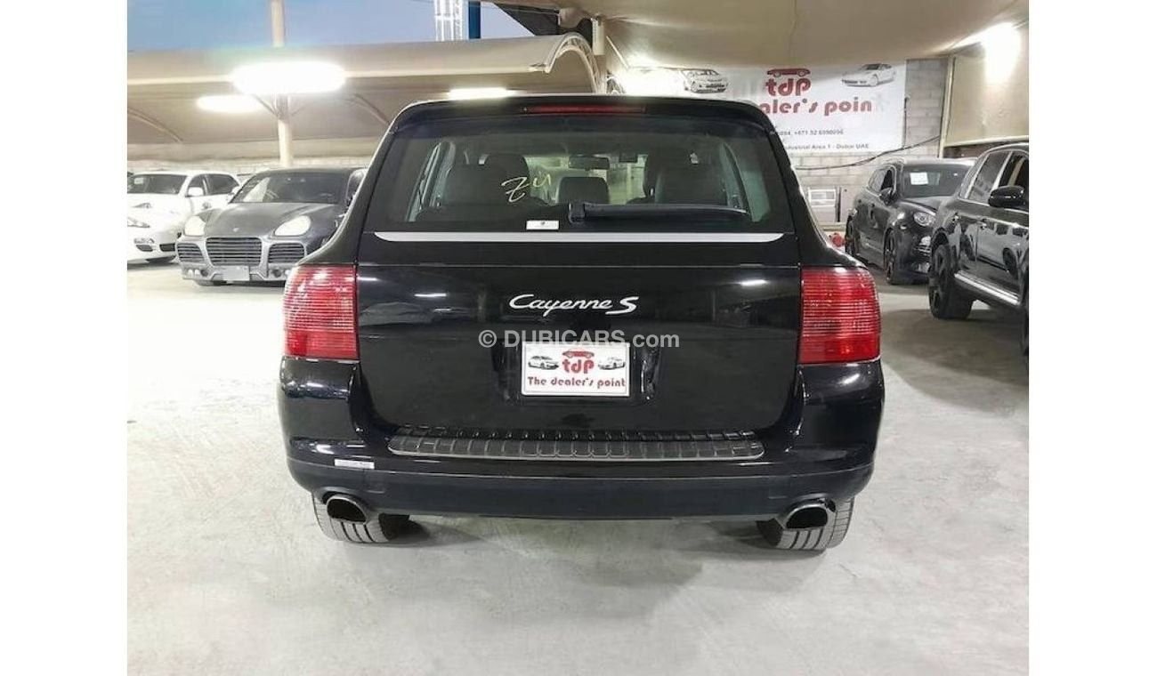 Porsche Cayenne PORSCHE CAYENNE S 4.5L 2005 WITH LEATHER SEATS, T.V NAVIGATION, DRIVE RECORDER AND MUCH MORE...