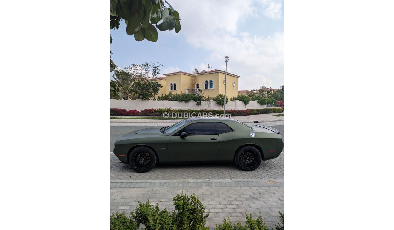 Dodge Challenger