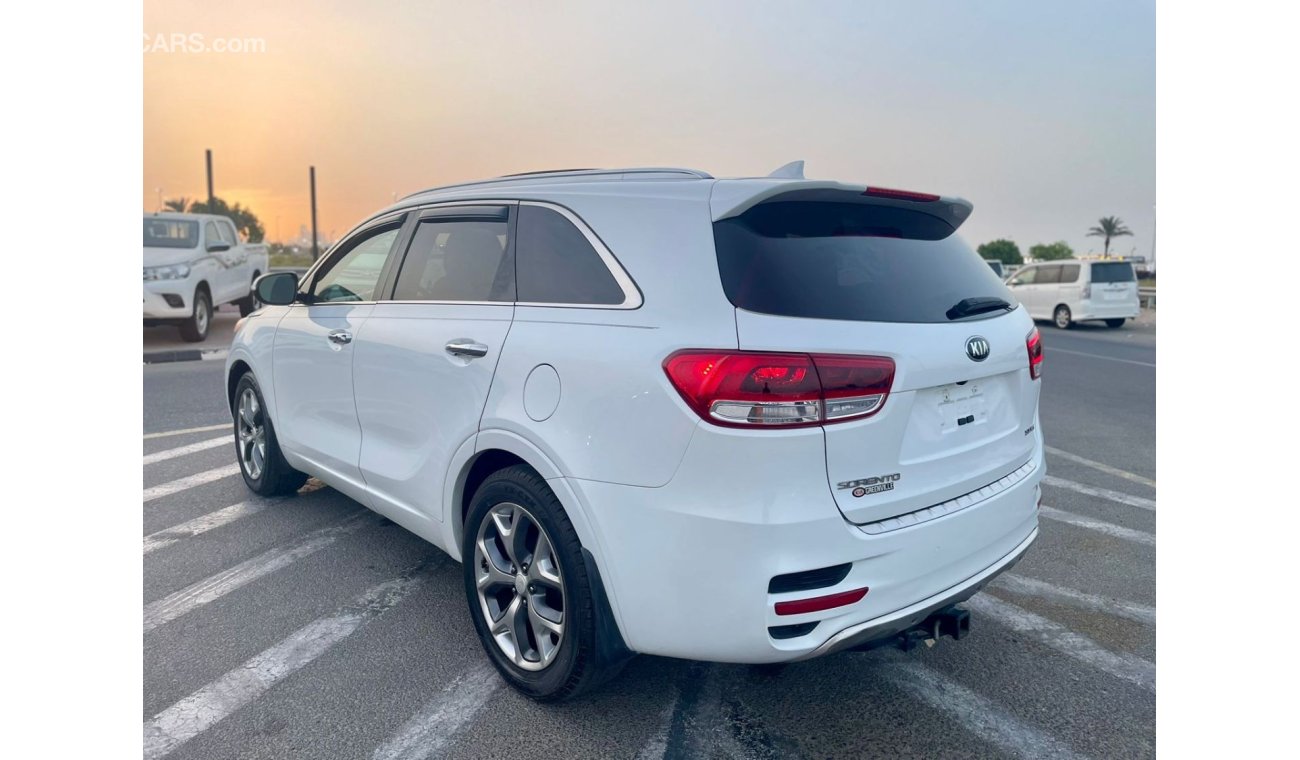 Kia Sorento 2016 Kia Sorento SX Edition Full Option Panorama View - 3.3L V6 - 7 Seater With Radar - 98,000 Milea