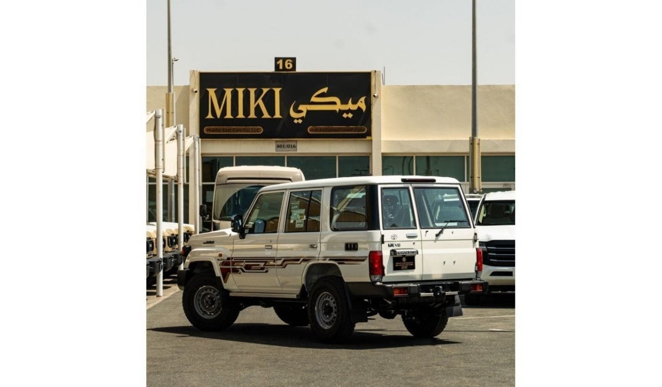 Toyota Land Cruiser 70 Hard Top | 4.0 L | V6 | PETROL | Manuel  (5 Doors)