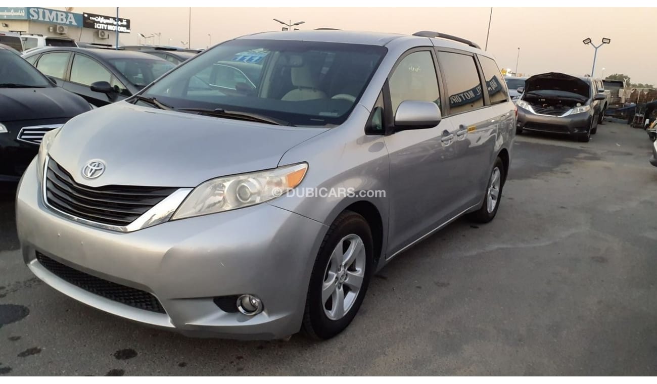 Toyota Sienna 3.5 L  FF 2014 M.Y.