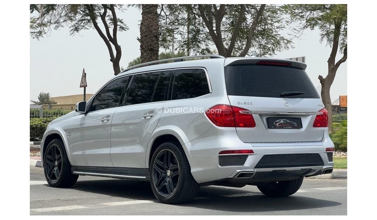 مرسيدس بنز GL 500 MERCEDES BENZ GL500 2016 GCC V8 FULL OPTION ORIGINAL PAINT