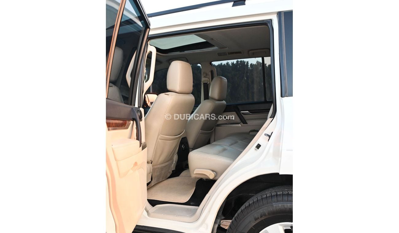 ميتسوبيشي باجيرو MITSUBISHI PAJERO 2014 GLS IN EXCELLENT CONDITION