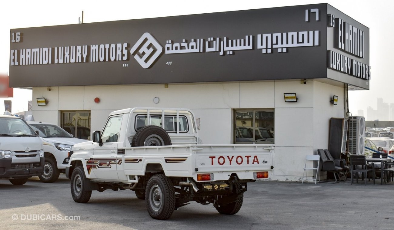 تويوتا لاند كروزر بيك آب SC M/T 4X4 MY24