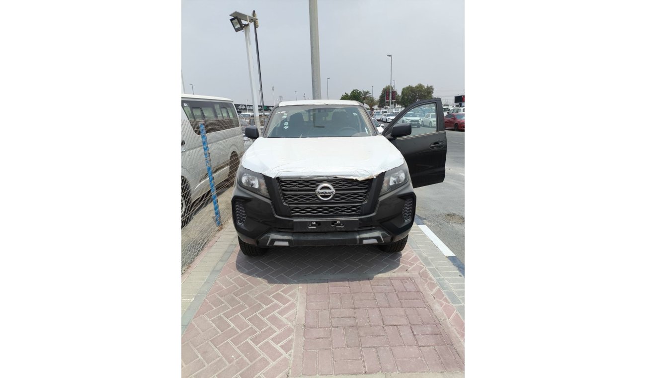 Nissan Navara Nissan/Navara/ 2.5 Diesel  XE 4X4 DC PLUS MT