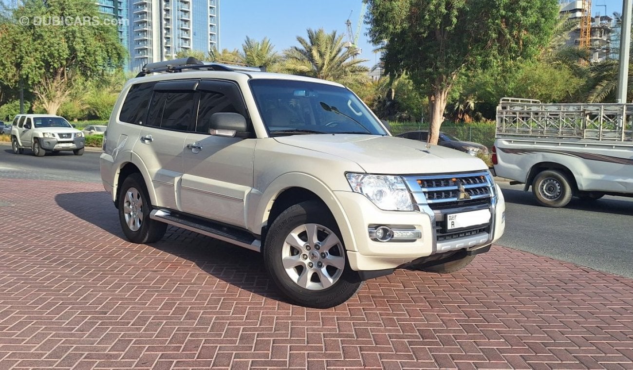 ميتسوبيشي باجيرو GLS Midline Sunroof 3.0L V6