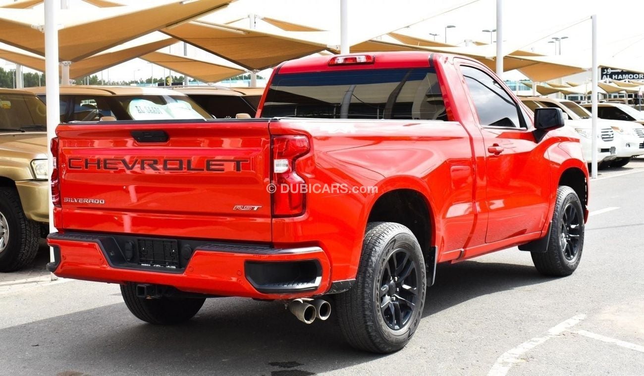 Chevrolet Silverado RST