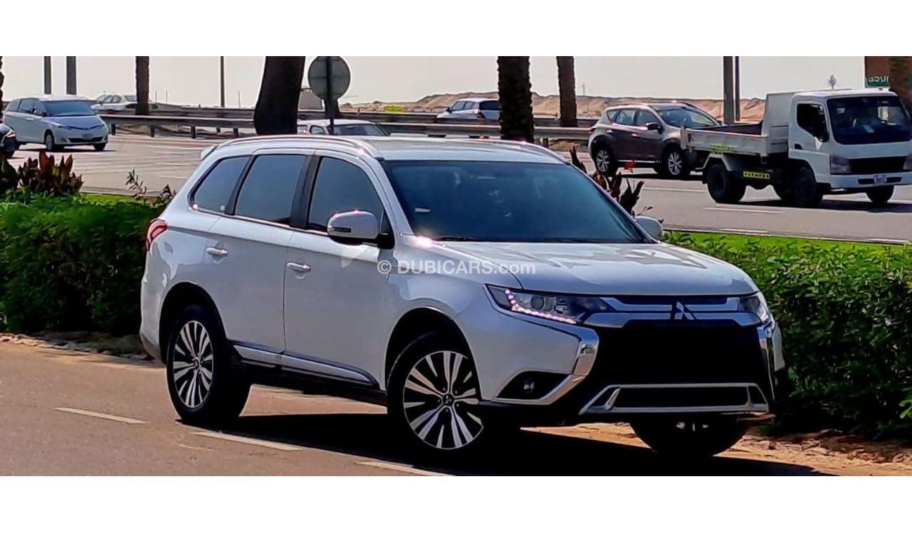 Mitsubishi Outlander GLX High 860-Monthly l GCC l Cruise, Camera, GPS l Accident Free