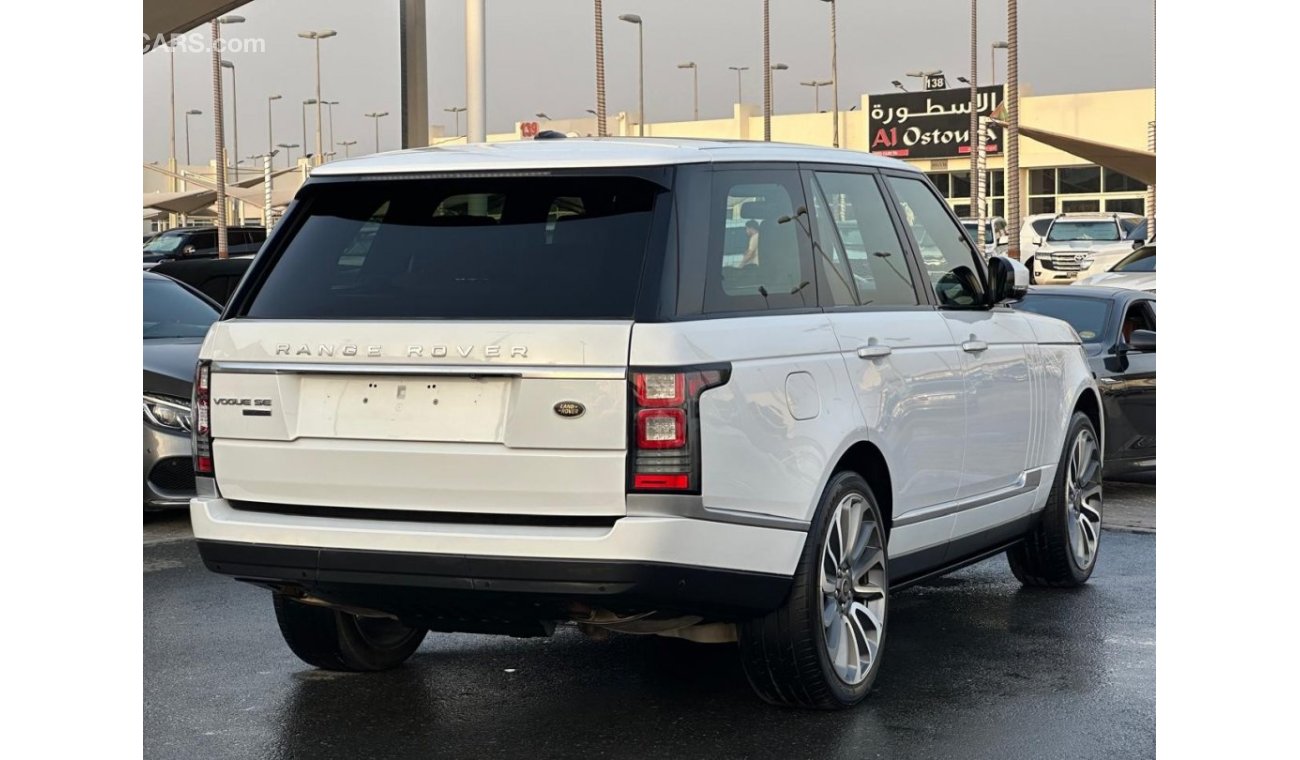 Land Rover Range Rover Vogue HSE Range Rover SE_GCC_2015_Excellent Condition _Full option