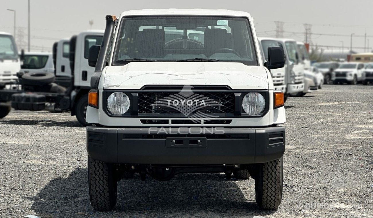 تويوتا لاند كروزر بيك آب Toyota/LC79- DC 4.0L MT/ PETROL 4x4