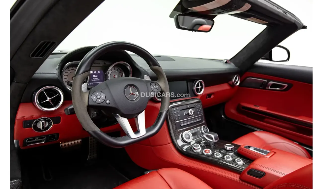 مرسيدس بنز SLS AMG Roadster - GCC Spec