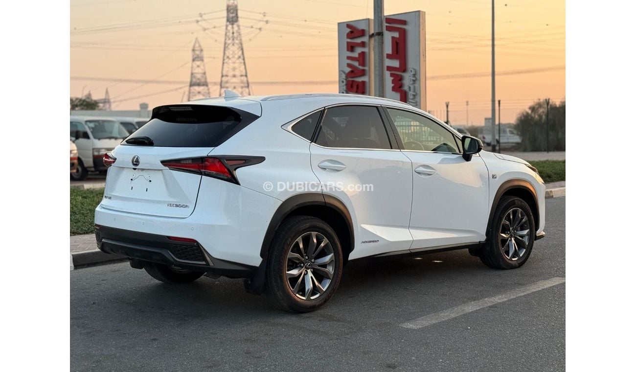 Lexus NX200t