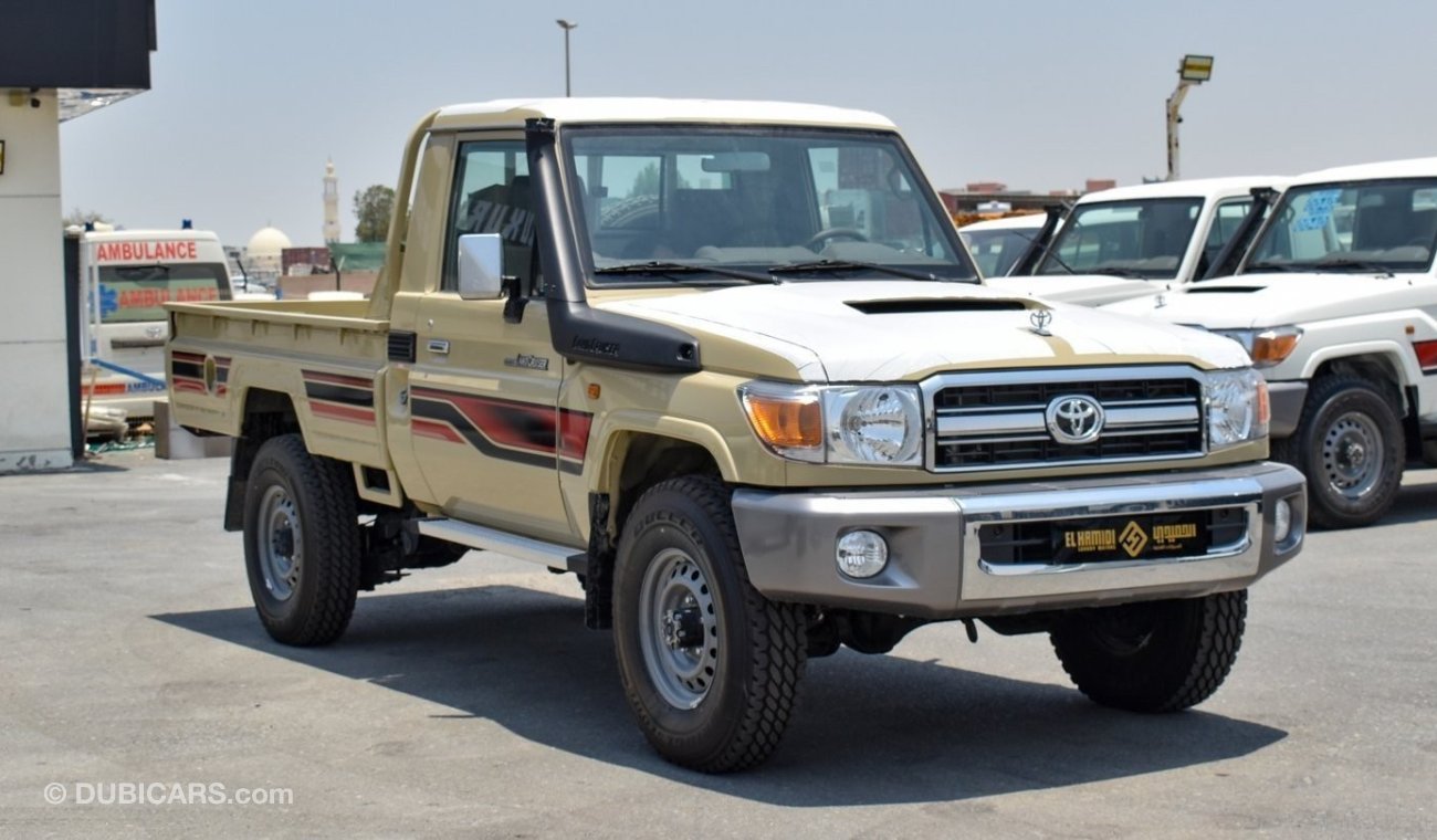 تويوتا لاند كروزر بيك آب 4.5L Diesel V8