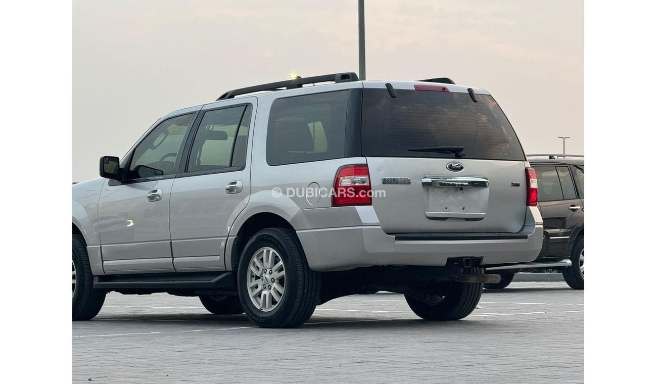 Ford Expedition XLT In excellent condition and requires no expenses