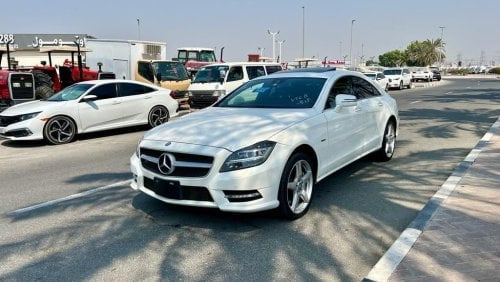 مرسيدس بنز CLS 550 Mercedes — Benz CLS 550 2012 Neat and clean