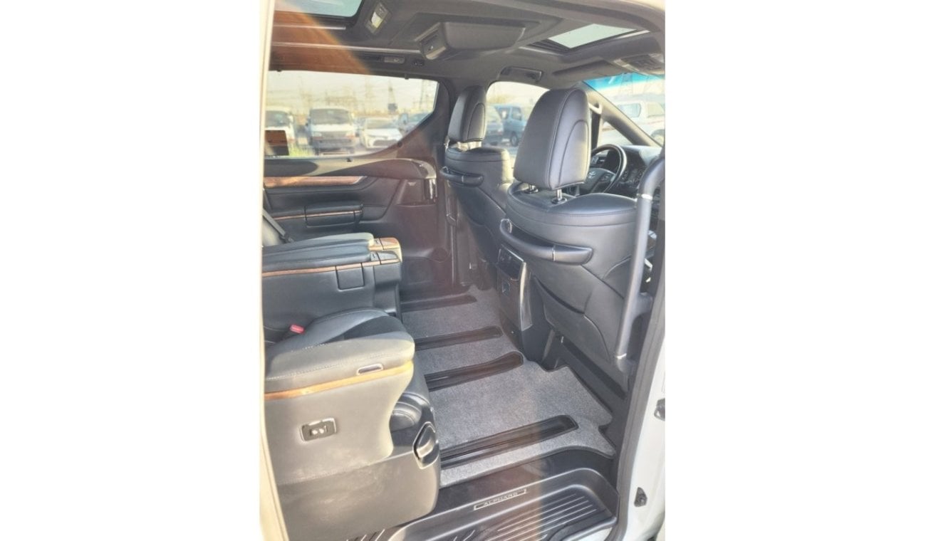 تويوتا ألفارد TOYOTA Alphard Full Option