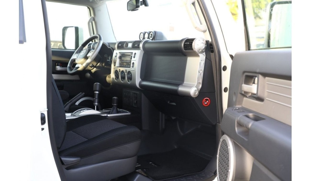 Toyota FJ Cruiser 2023 Toyota FJ Cruiser 4.0 with JBL Petrol - White inside Black | Export Only