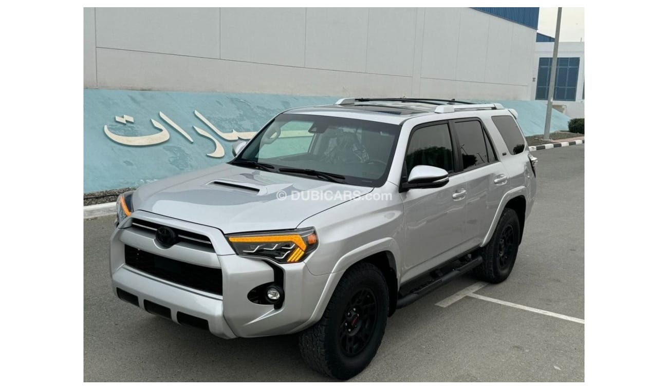 Toyota 4Runner 2021 SR5 HELLCAT KIT 7 SEATS FULL OPTION UAE PASS