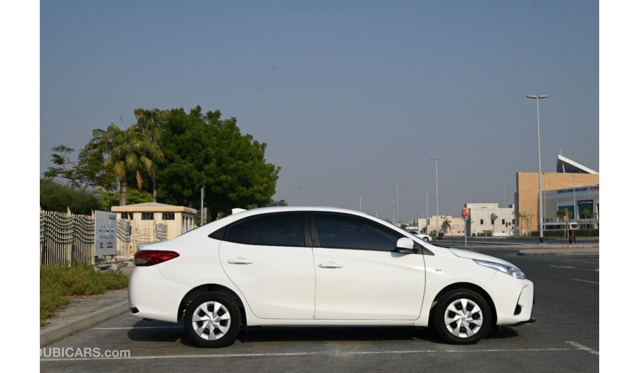 Toyota Yaris 0% DP - ORIGNAL PAINT - TOYOTA YARIS SE 2022 -  FIRST OWNER - GCC SPECS - MINT CONDITION