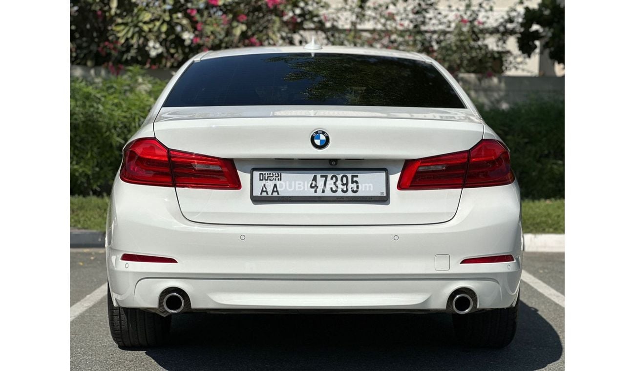 بي أم دبليو 520i Executive 1.6L BMW 520i / V4 / GCC / 2020 / Single Owner / Full Service History From BMW / 1,400 Dir