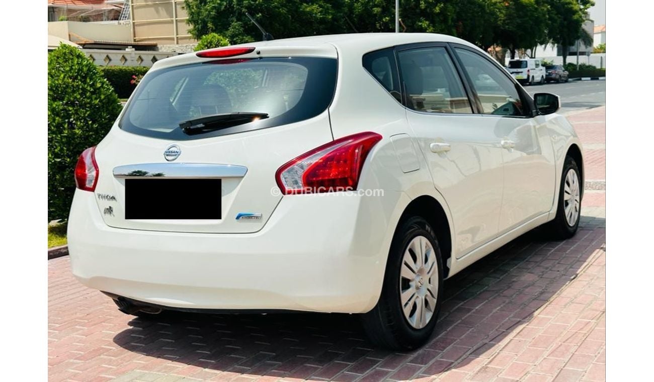 Nissan Tiida S