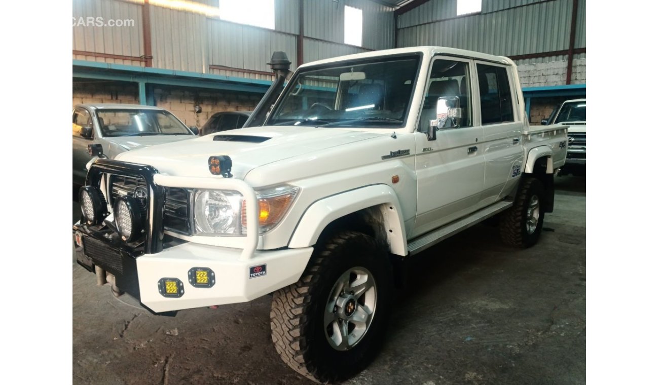 Toyota Land Cruiser Pick Up