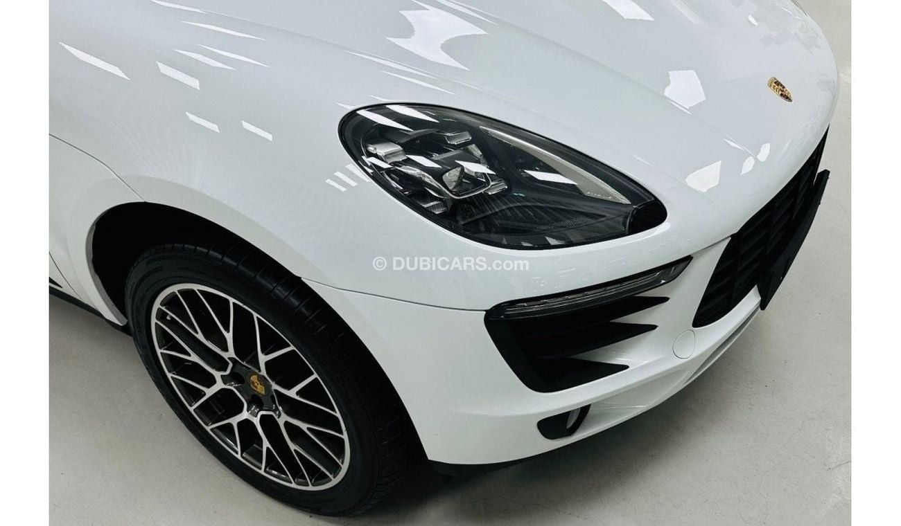 Porsche Macan GCC .. One Year Warranty .. Original Paint .. Top Range