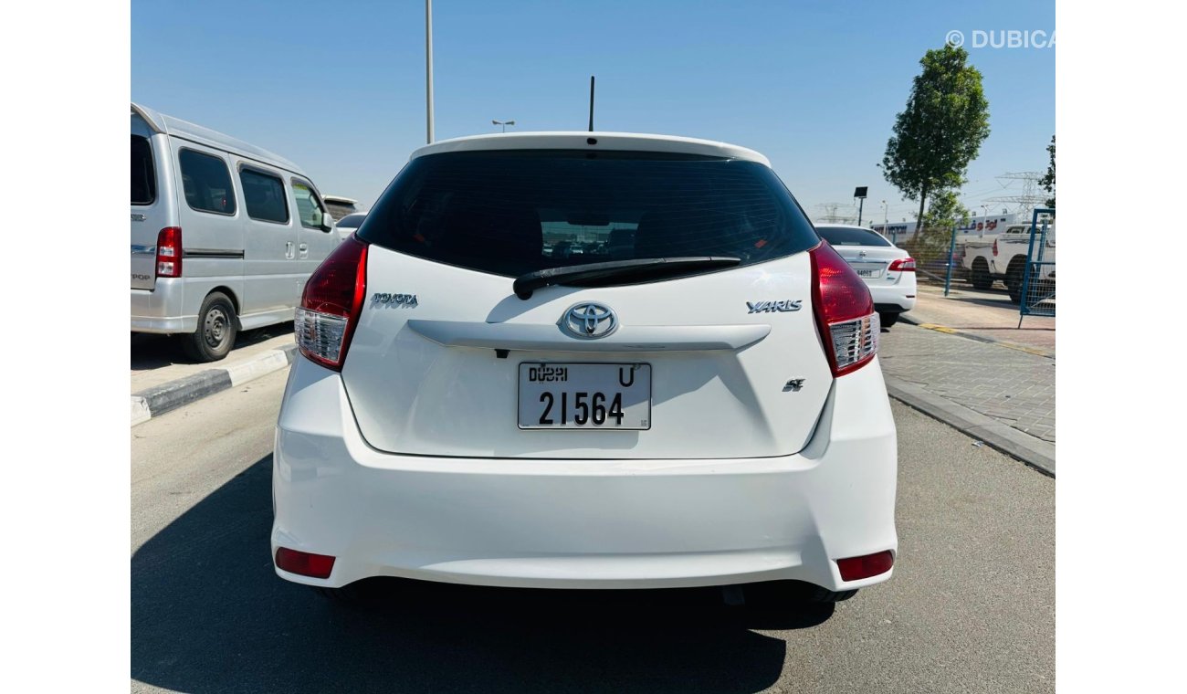 تويوتا يارس TOYOTA YARIS 1.3 L AUTOMATIC WHITE 2015