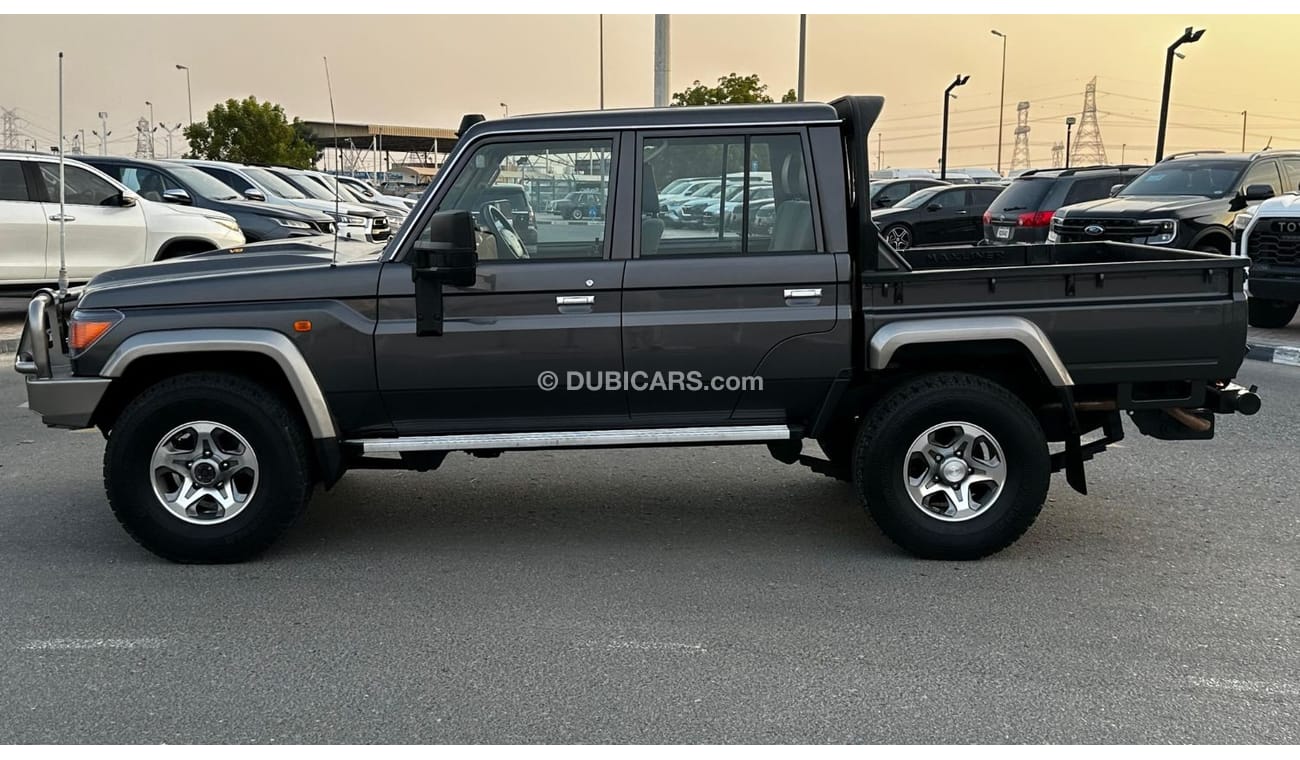 Toyota Land Cruiser Pick Up Double Cabin