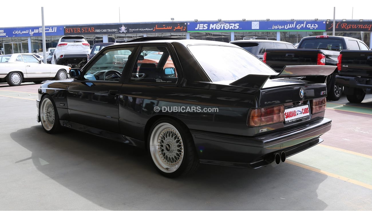 بي أم دبليو M3 E30