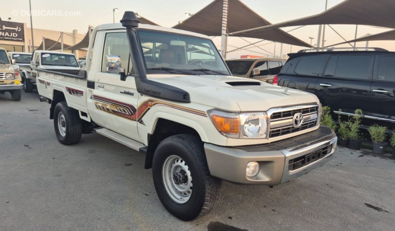 Toyota Land Cruiser Pick Up 2020 TOYOTA LAND CRUISER SINGLE CABIN DIESEL 4.5L V8 Clean Car Without Accident Without Paint no any