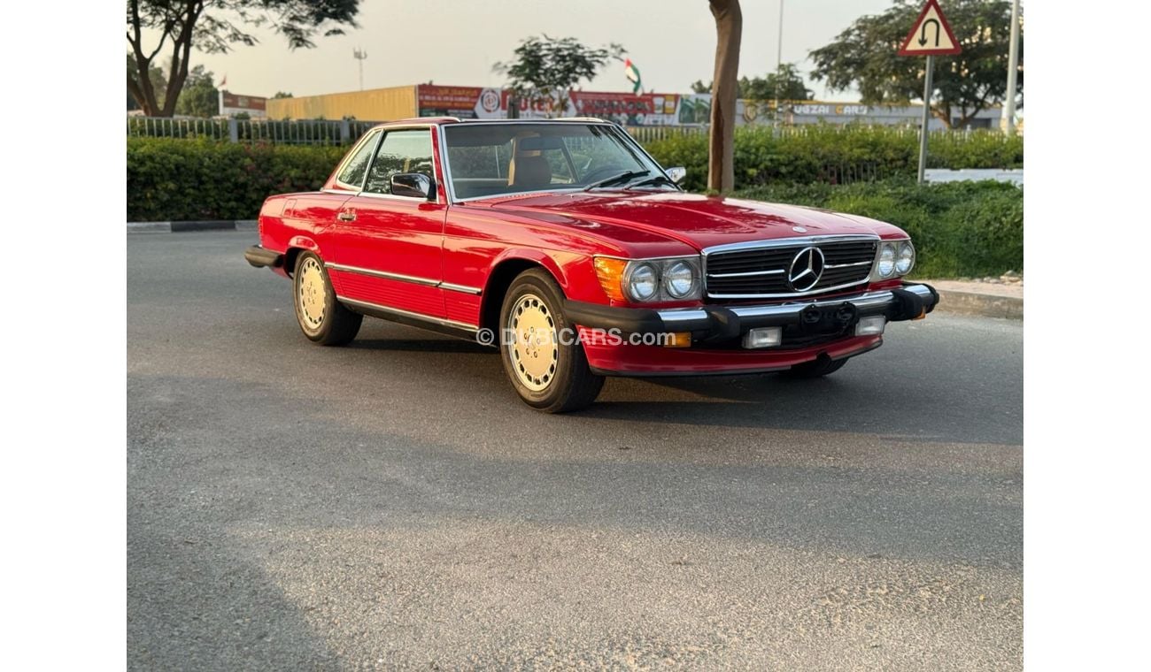 Mercedes-Benz SL 560 GCC SPEC NEAT AND CLEAN