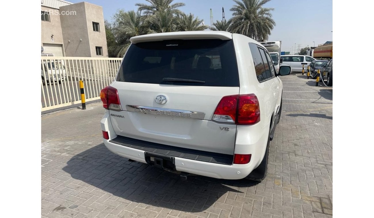 Toyota Land Cruiser VXR English