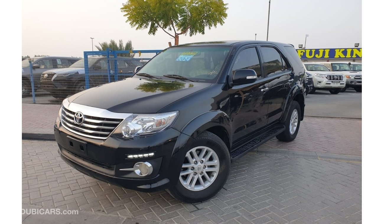 Toyota Fortuner 2.7 PETROL (4 CYLINDER)