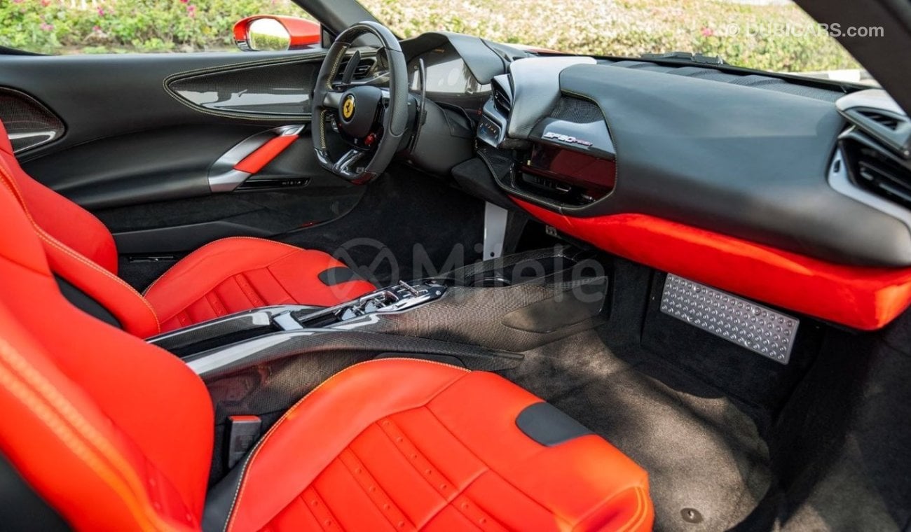 Ferrari SF90 Spider 4.0L PETROL: FULL CARBON EXTERIOR, CONVERTIBLE