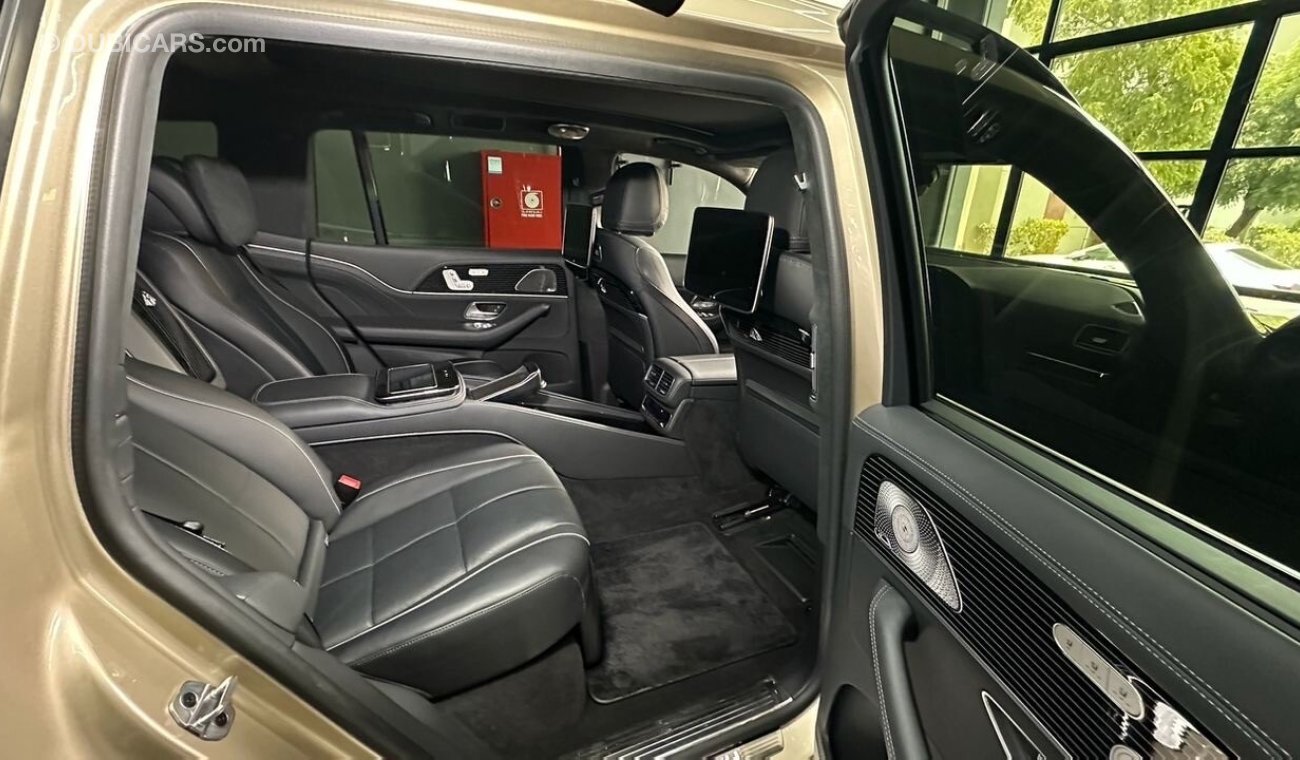 مرسيدس بنز GLS 600 Maybach Golden-black